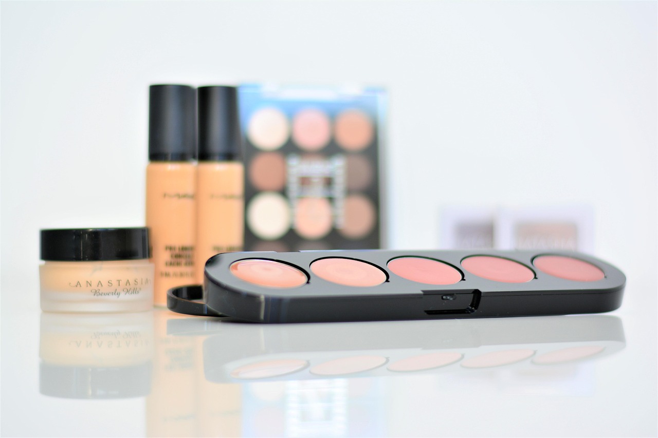 entdecken sie effektive beauty-routinen für strahlende haut und gesundes aussehen. tipps & trends rund um gesichtspflege, make-up und wellness für ihren individuellen beauty-alltag.